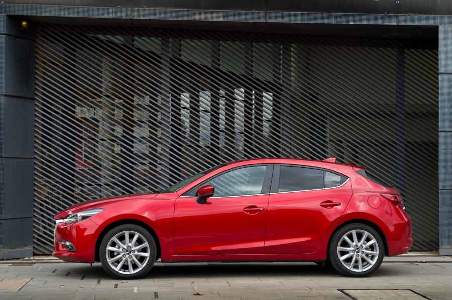  Mazda3 Hatchback 2016 года  (WW) (фото 18 из 37)
